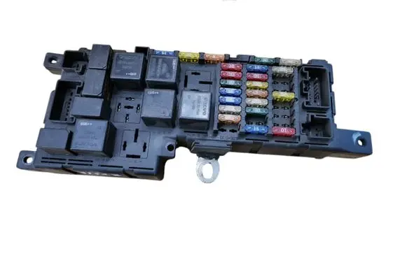 Volvo S60 Fuse module 8637841 518717004