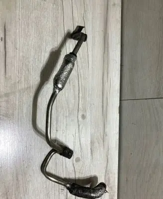 Jaguar XF X250 Turbo turbocharger oiling pipe/hose 9661837380