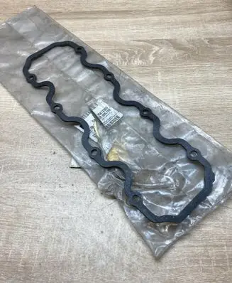 Opel Vectra B Rocker cam cover 90412303