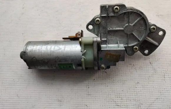 Audi A6 S6 C5 4B Seat adjustment motor 0130002526 198388102