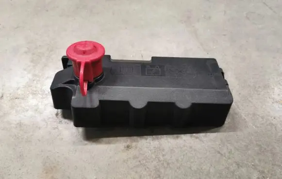 Cadillac ATS Fuse box cover