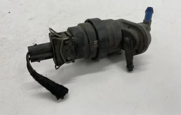 Opel Astra J Windscreen/windshield washer pump