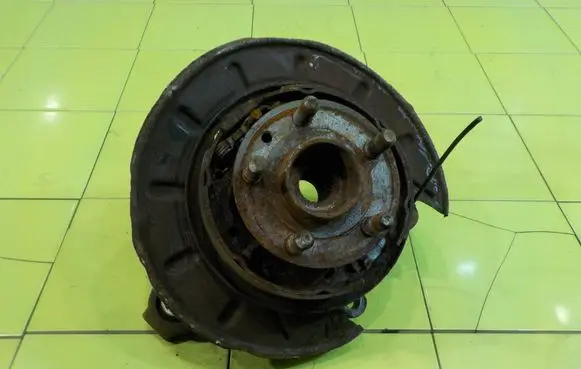 Lexus RX 300 Front wheel hub spindle knuckle 