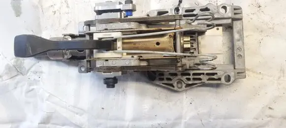 Audi A6 S6 C5 4B Steering wheel axle 4b0419502e 123682
