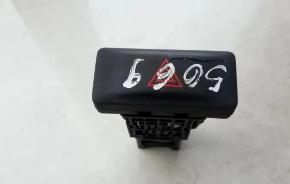 Nissan X-Trail T31 Hazard light switch 06016
