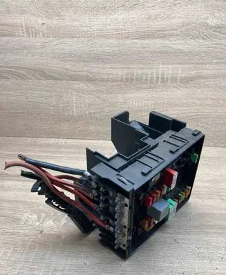 Skoda Octavia Mk2 (1Z) Fuse module 0740444352E