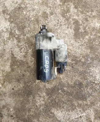 Volkswagen Caddy Starter motor 02E911023H 20090901 0001123015