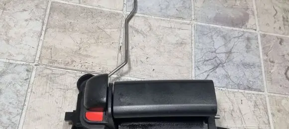 Mazda 5 Sliding door interior handle E18R 6405