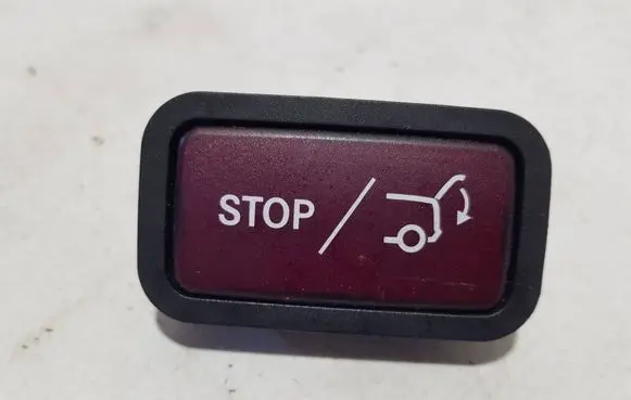Mercedes-Benz E W212 Tailgate/trunk/boot open switch A2128210651FFT 2128210651