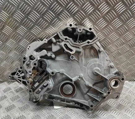 Mercedes-Benz CLS C218 X218 Timing chain cover A2780150200