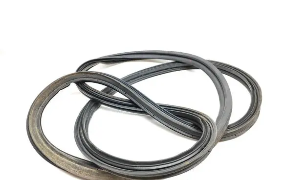 KIA Sorento Trunk rubber seal (body) 