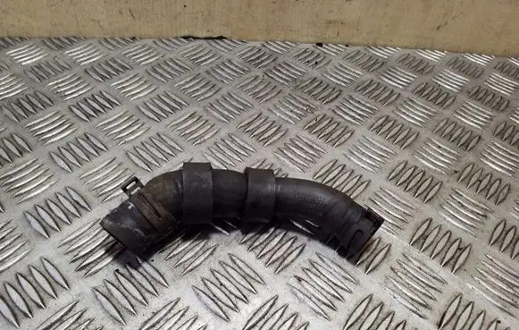 Volkswagen PASSAT B8 Engine coolant pipe/hose 5Q0122073R