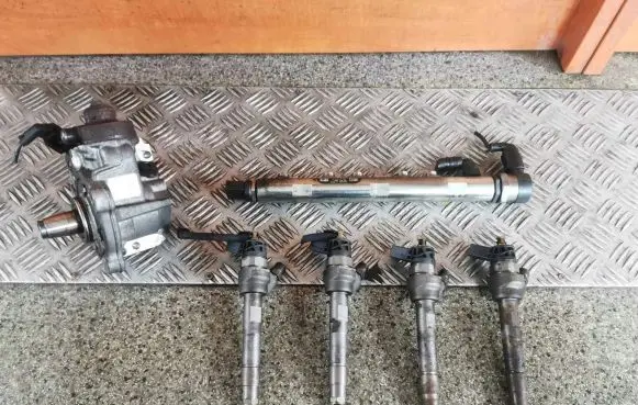 BMW 3 E90 E91 Fuel injection system set 7810696 7809128