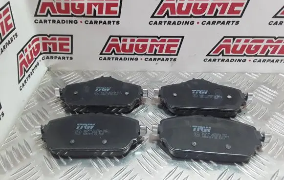 Mercedes-Benz C W205 Brake pads (front) GDB2070 255341