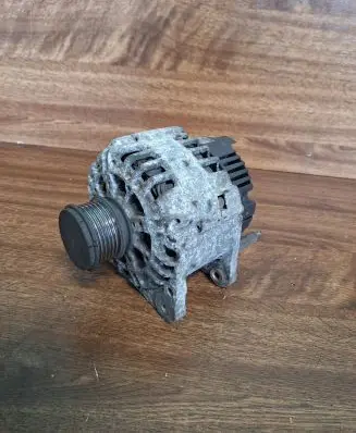 Audi A3 S3 8L Generator/alternator 038903023S