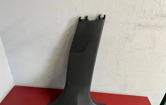 BMW X1 F48 F49 (B) pillar trim (bottom) 7332818 51437332818