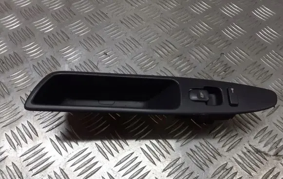 Volvo S40, V40 Quarter vent window switch 30889753
