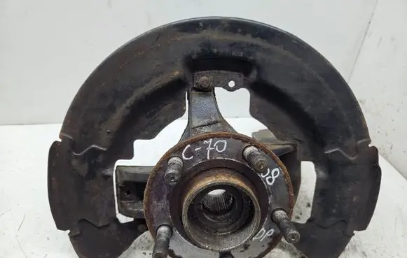 Volvo C70 Front wheel hub 3M513K170
