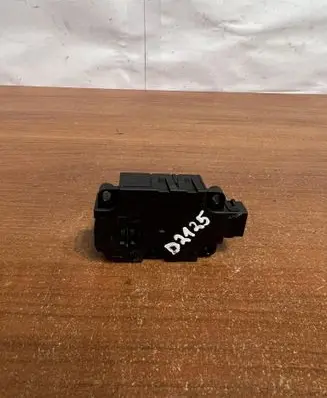 BMW 1 E81 E87 Intake manifold valve actuator/motor CZ113930 D2125