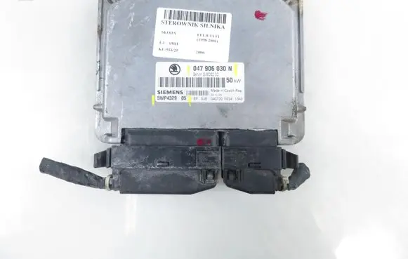 Skoda Felicia II Engine control unit/module 047906030N 5WP432905
