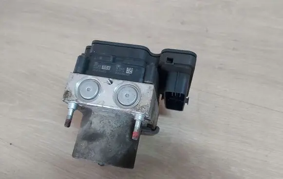 Toyota Auris E180 Master brake cylinder 44540-02530