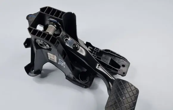 Volkswagen Tiguan Allspace Brake pedal 5QN723058C