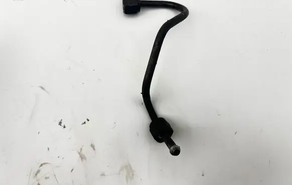 Toyota Land Cruiser (J120) Fuel injector supply line/pipe