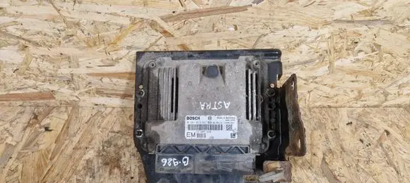 Opel Zafira B Engine control unit/module 0281013567 55205620 1039S15501