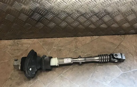 BMW 5 F10 F11 Steering column universal joint 6790490