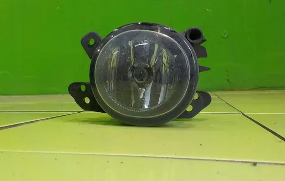Mercedes-Benz CLS C219 Front fog light A2518200856 PRAWY