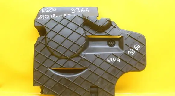 Mercedes-Benz C W204 Timing belt guard (cover) A6510100175