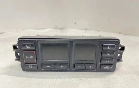 Audi A3 S3 8L Climate control unit 8L0820043D D750301 5HB00760804