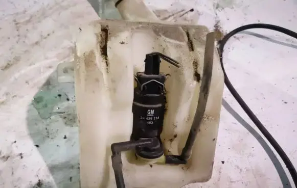 Opel Meriva A Windscreen/windshield washer pump 24439254