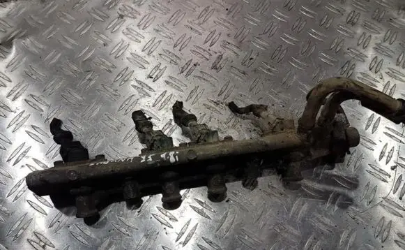 Renault Laguna I Fuel main line pipe