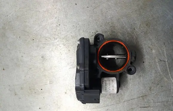 Renault Trafic III (X82) Throttle valve H8201374868