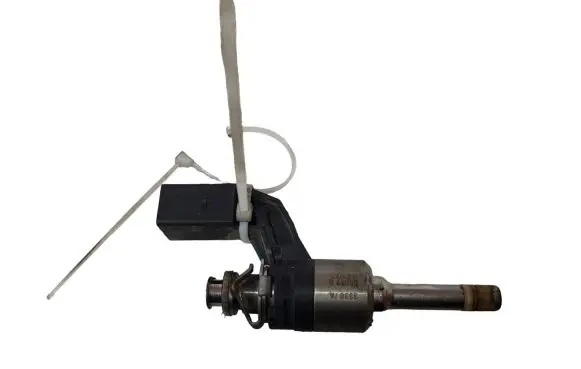Audi A3 S3 8P Fuel injector 03C906036F