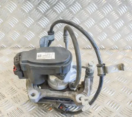 Tesla Model 3 Rear brake caliper 104462497F