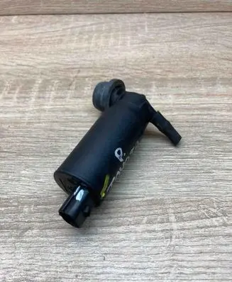 Toyota Avensis T250 Windscreen/windshield washer pump 6UNIT