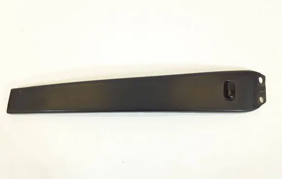 Audi V8 Front door trim (molding)