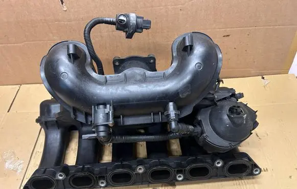 BMW 5 E60 E61 Intake manifold 7520368