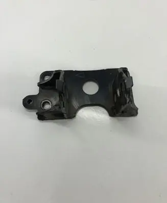 Toyota RAV 4 (XA40) Gearbox mounting bracket