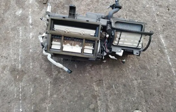 Toyota Corolla Verso E121 Interior heater climate box assembly housing 