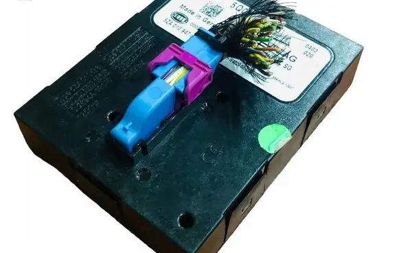 Audi A3 S3 8V Keyless (KESSY) go control unit/module 5Q0959435