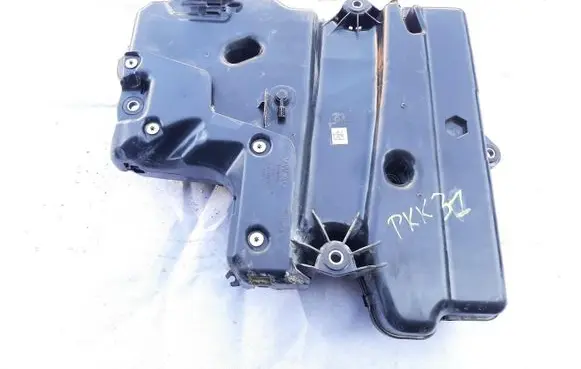 Volkswagen Transporter - Caravelle T6 AdBlue liquid reservoir 7LA131877E 7LA131531