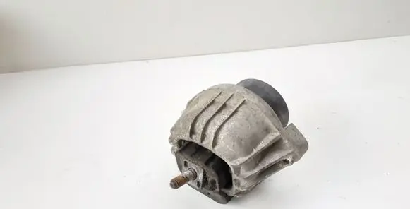 BMW 1 E81 E87 Engine mount bracket 13981112GE