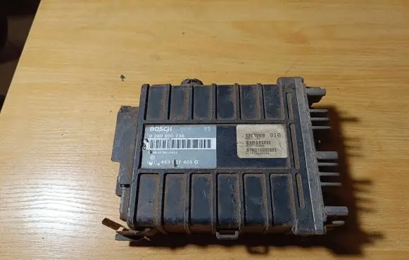 Volkswagen PASSAT B3 Engine control unit/module 443907403G