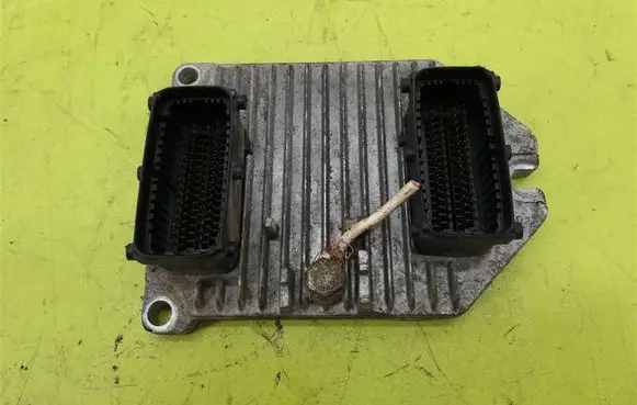 Opel Zafira A Engine control unit/module 09158726