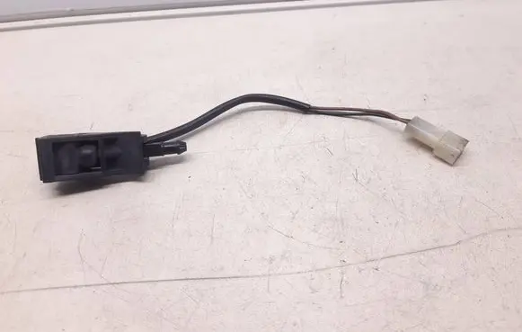 Volkswagen PASSAT B5.5 Windshield washer spray nozzle 6E0955986A