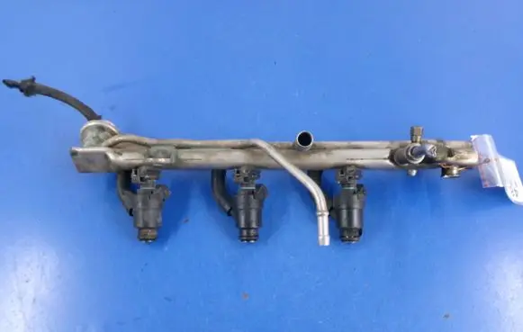 BMW 3 E36 Fuel main line pipe