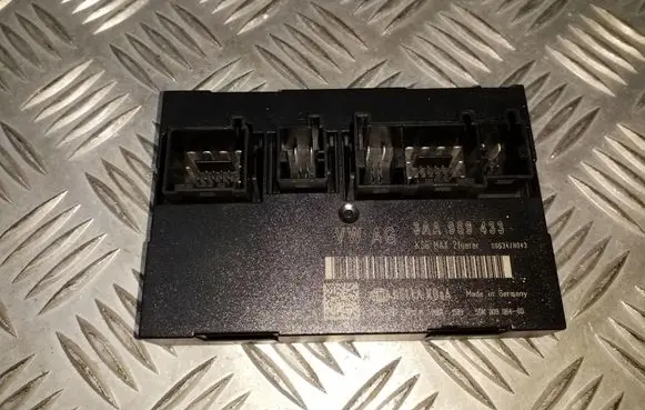 Volkswagen PASSAT B7 Comfort/convenience module 3AA959433